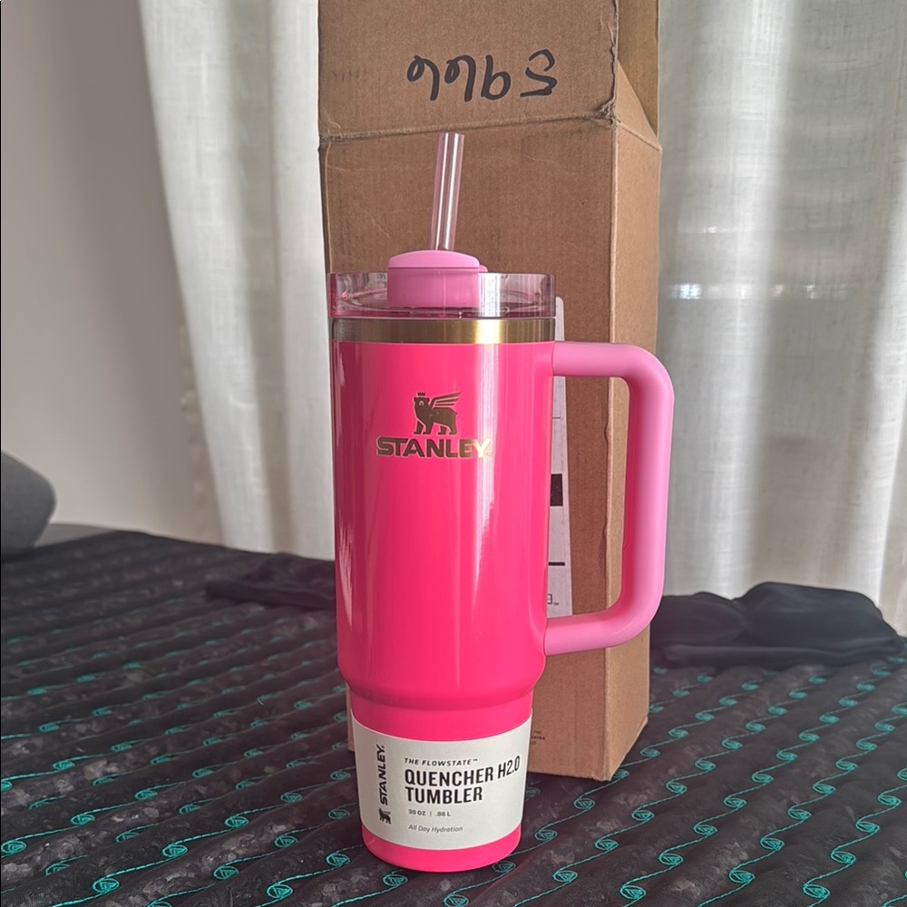 Stanley Pink Hydration Thermos for Dining
